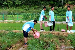 波杰姆斯基：我认为今天自己打得很好 在攻防两端为赢球努力